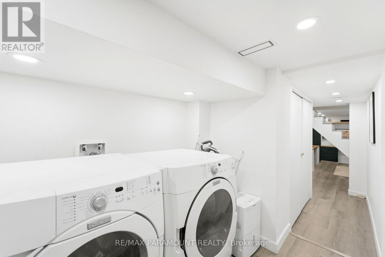 670 Rhodes Avenue, Toronto, Ontario  M4J 4X6 - Photo 34 - E13131086