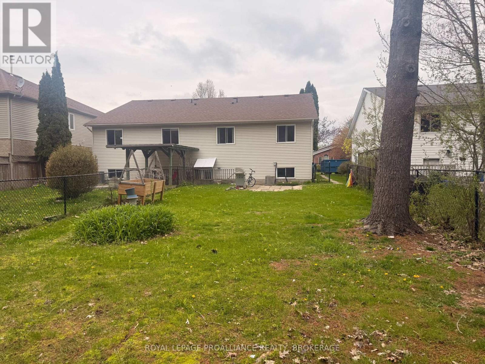 614 Barnsley Crescent, Kingston, Ontario  K7M 8X4 - Photo 20 - X12995150