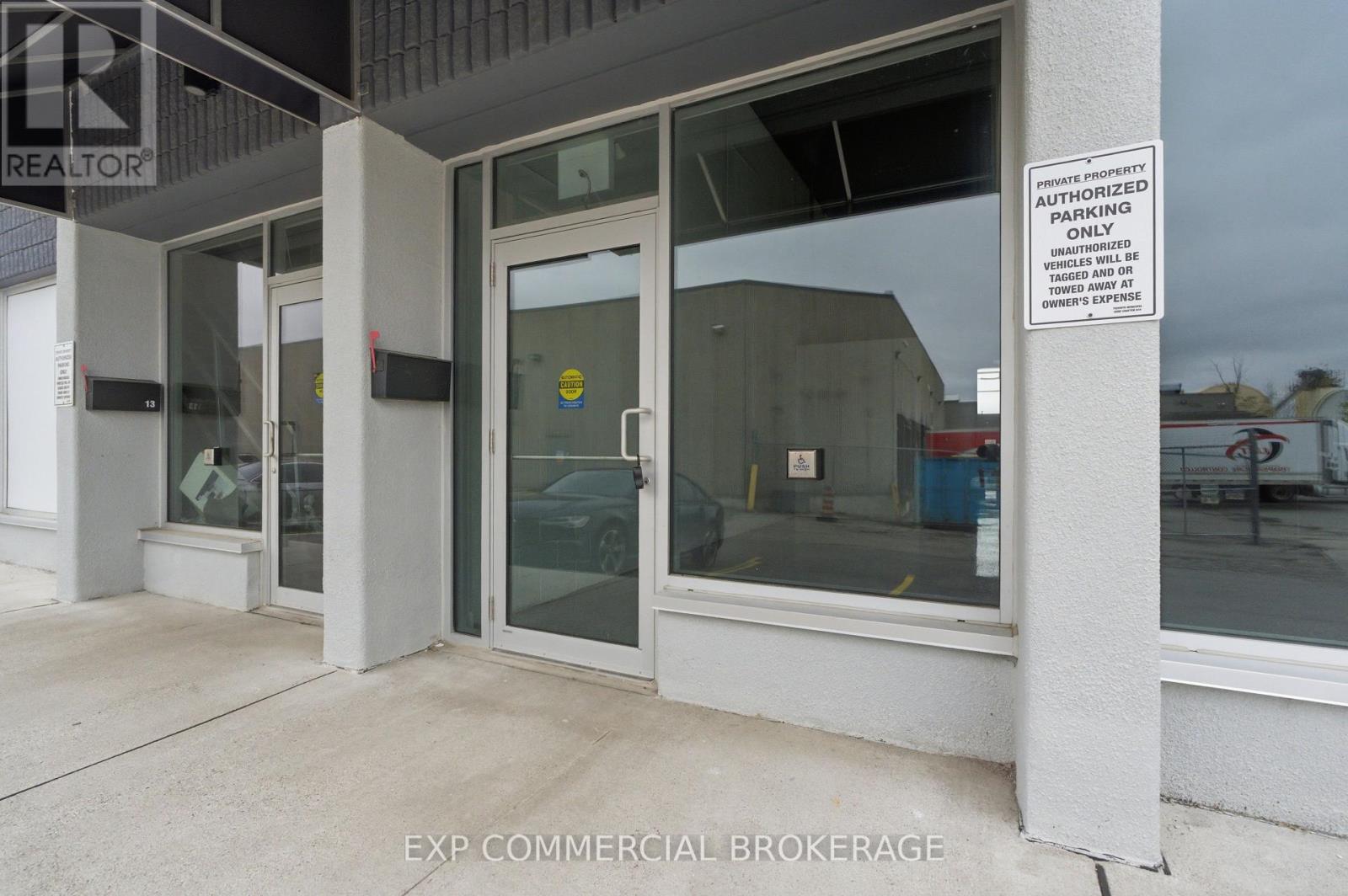 14&15 - 397 HUMBERLINE DRIVE, Toronto, Ontario