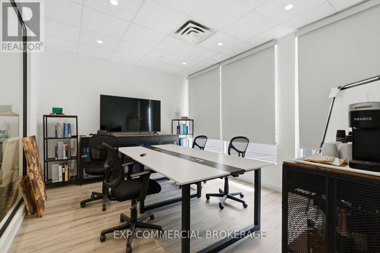 4 - 397 Humberline Drive, Toronto, Ontario  M9W 5T5 - Photo 3 - W13131122