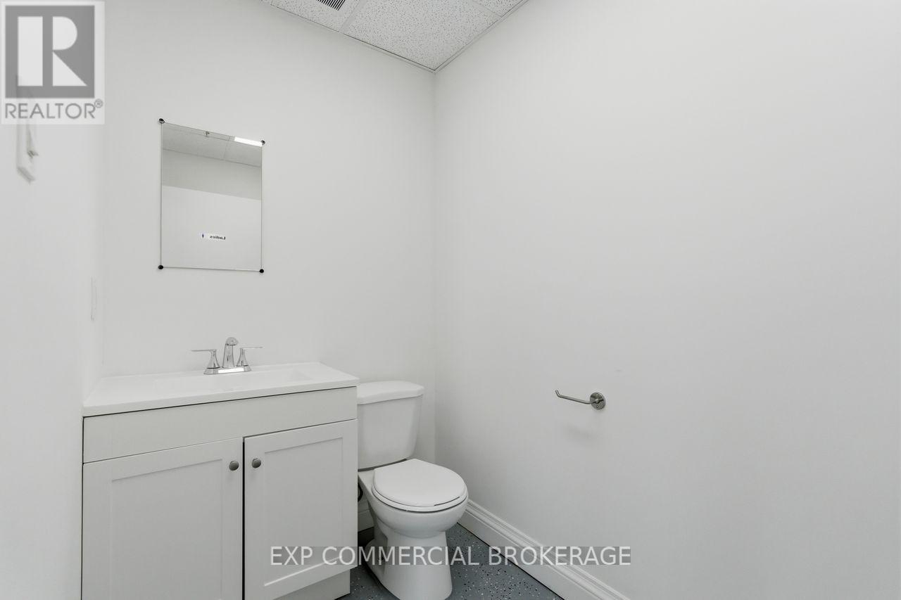 5 - 397 Humberline Drive, Toronto, Ontario  M9W 5T5 - Photo 3 - W13131126