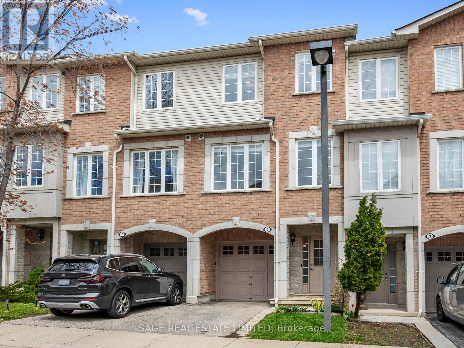 5 - 3071 TREADWELLS DRIVE, Mississauga, Ontario