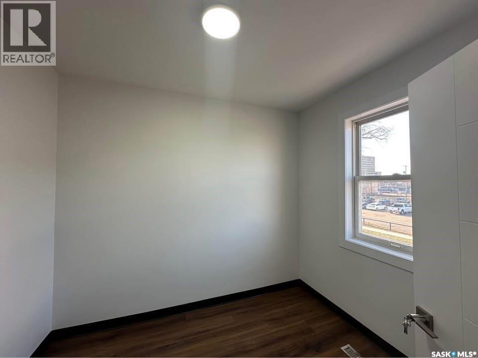 1817 Osler Street, Regina, Saskatchewan  S4P 1W1 - Photo 11 - SK036067