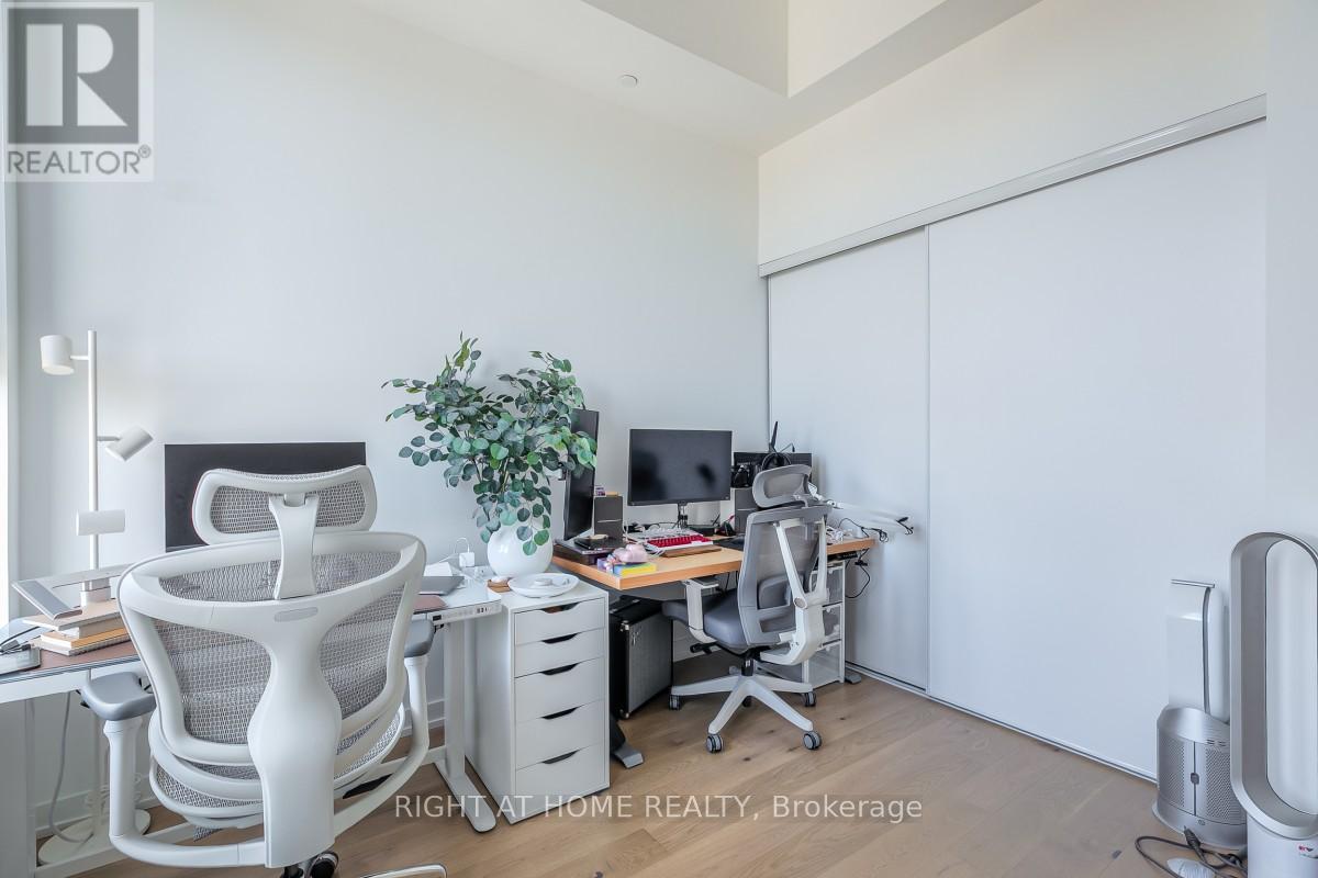 1211 - 3100 Keele Street, Toronto, Ontario  M3M 2H4 - Photo 21 - W13131158