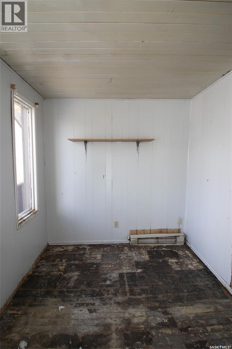 428 3rd Street W, Shaunavon, Saskatchewan  S0N 2M0 - Photo 11 - SK035898
