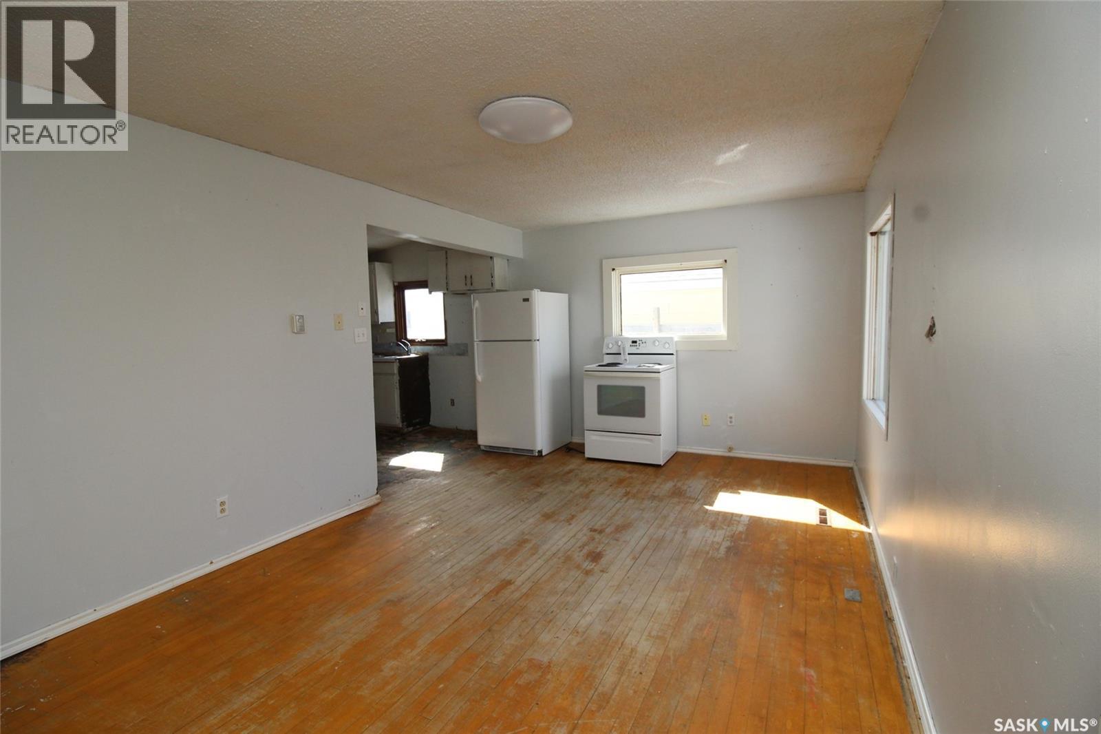 428 3rd Street W, Shaunavon, Saskatchewan  S0N 2M0 - Photo 12 - SK035898