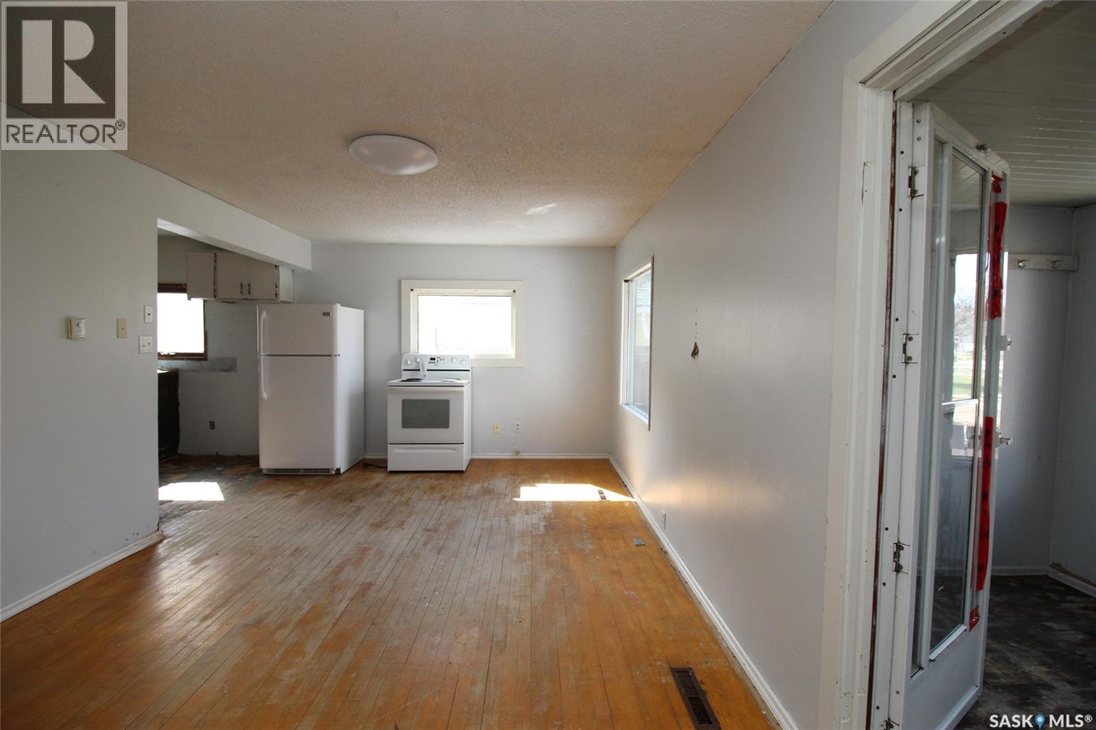 428 3rd Street W, Shaunavon, Saskatchewan  S0N 2M0 - Photo 14 - SK035898