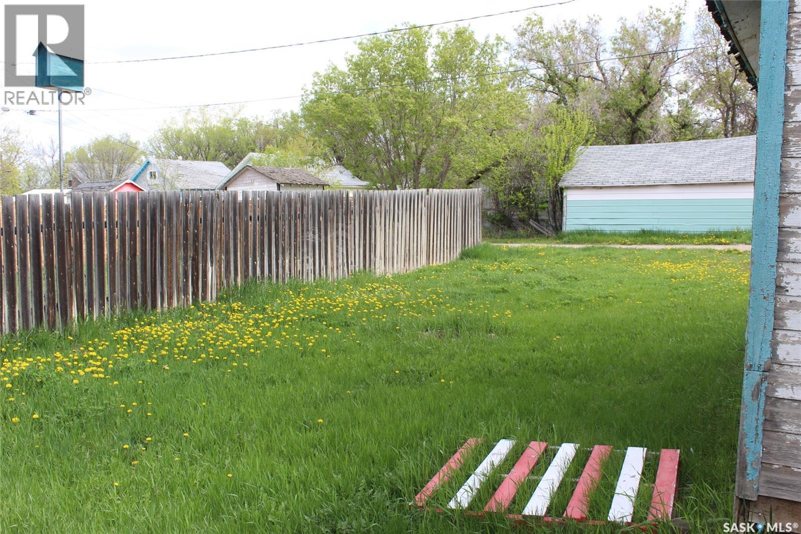 428 3rd Street W, Shaunavon, Saskatchewan  S0N 2M0 - Photo 18 - SK035898