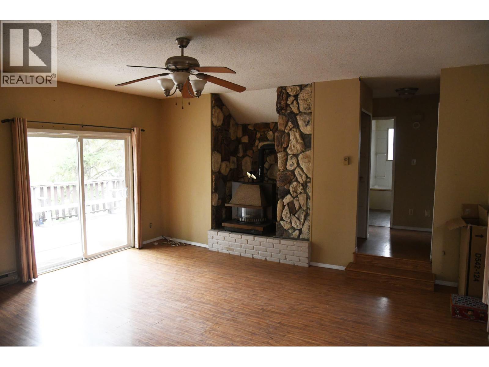 6462 Mercer Road, 100 Mile House, British Columbia  V0K 2E3 - Photo 4 - R3123785