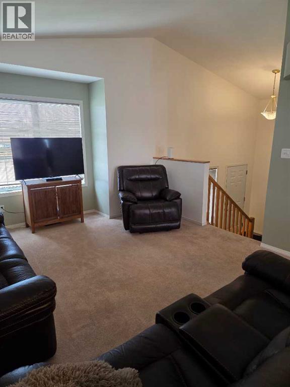 4 St James Boulevard N, Lethbridge, Alberta  T1H 6M5 - Photo 4 - A2304770