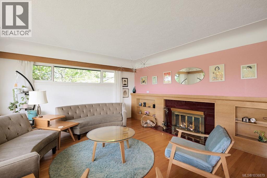 2106 Neil St, Oak Bay, British Columbia  V8R 3E4 - Photo 6 - 1036879