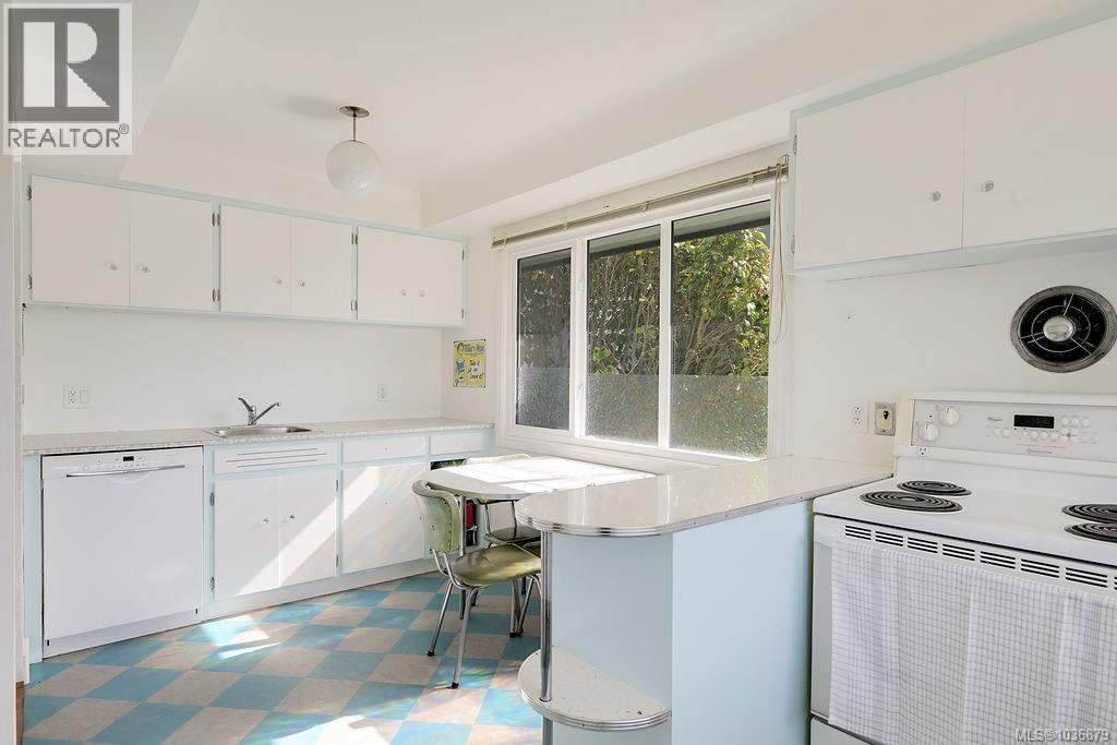 2106 Neil St, Oak Bay, British Columbia  V8R 3E4 - Photo 23 - 1036879
