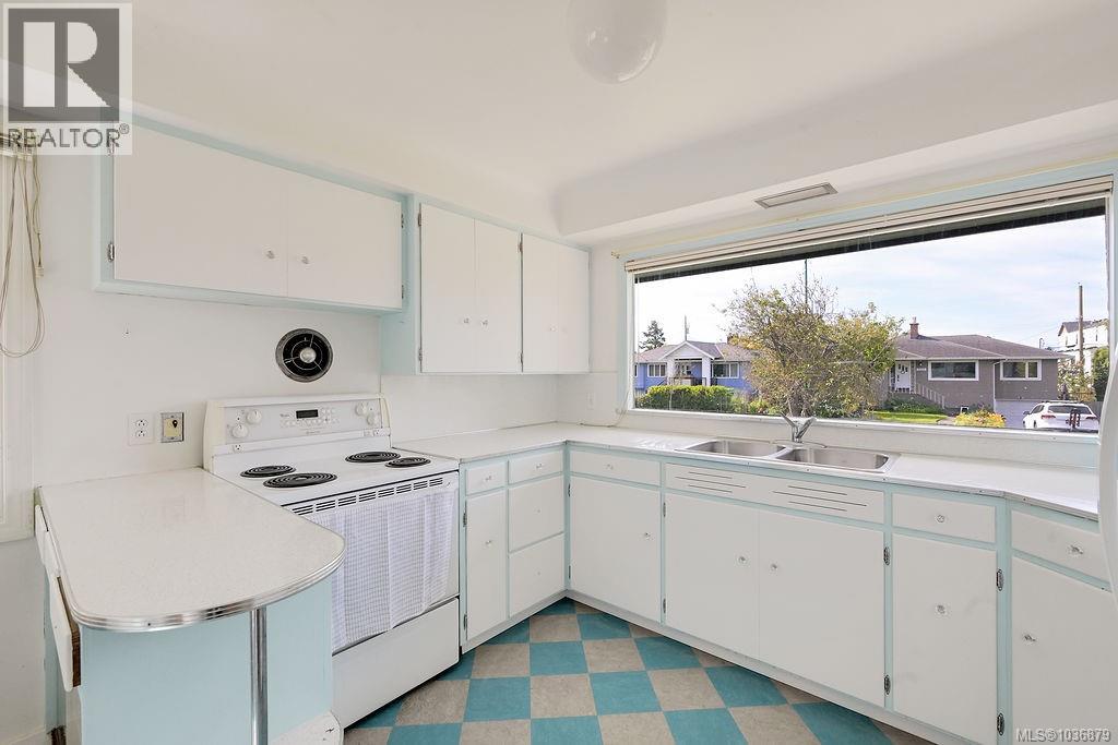 2106 Neil St, Oak Bay, British Columbia  V8R 3E4 - Photo 18 - 1036879