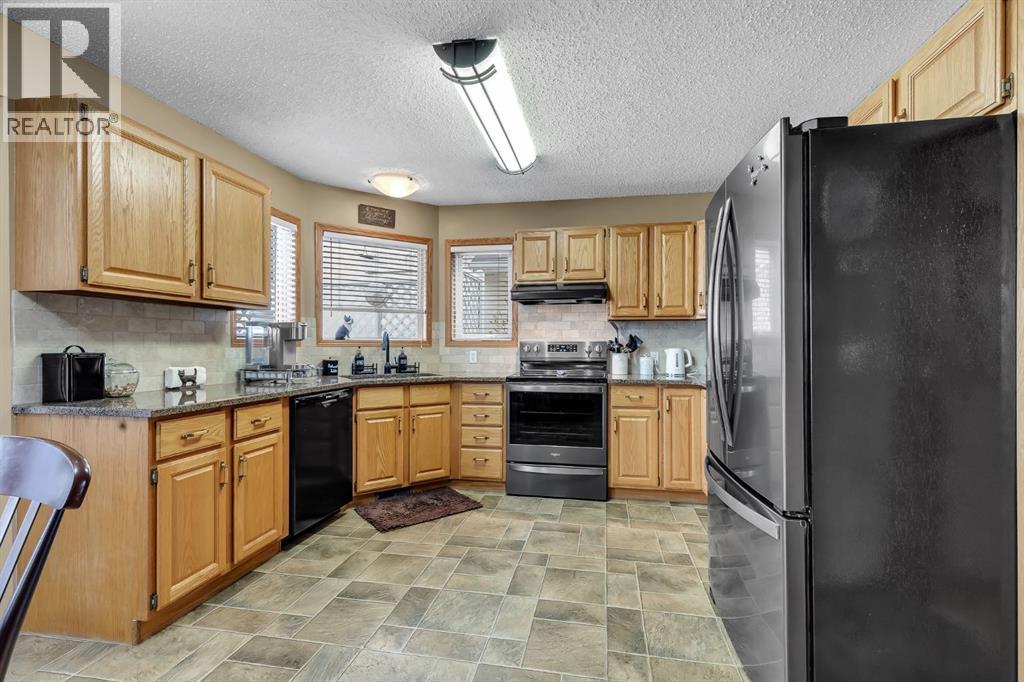 26 Tiller Place SE, Airdrie, Alberta T4A 1S6 - Photo 9 - A2308247
