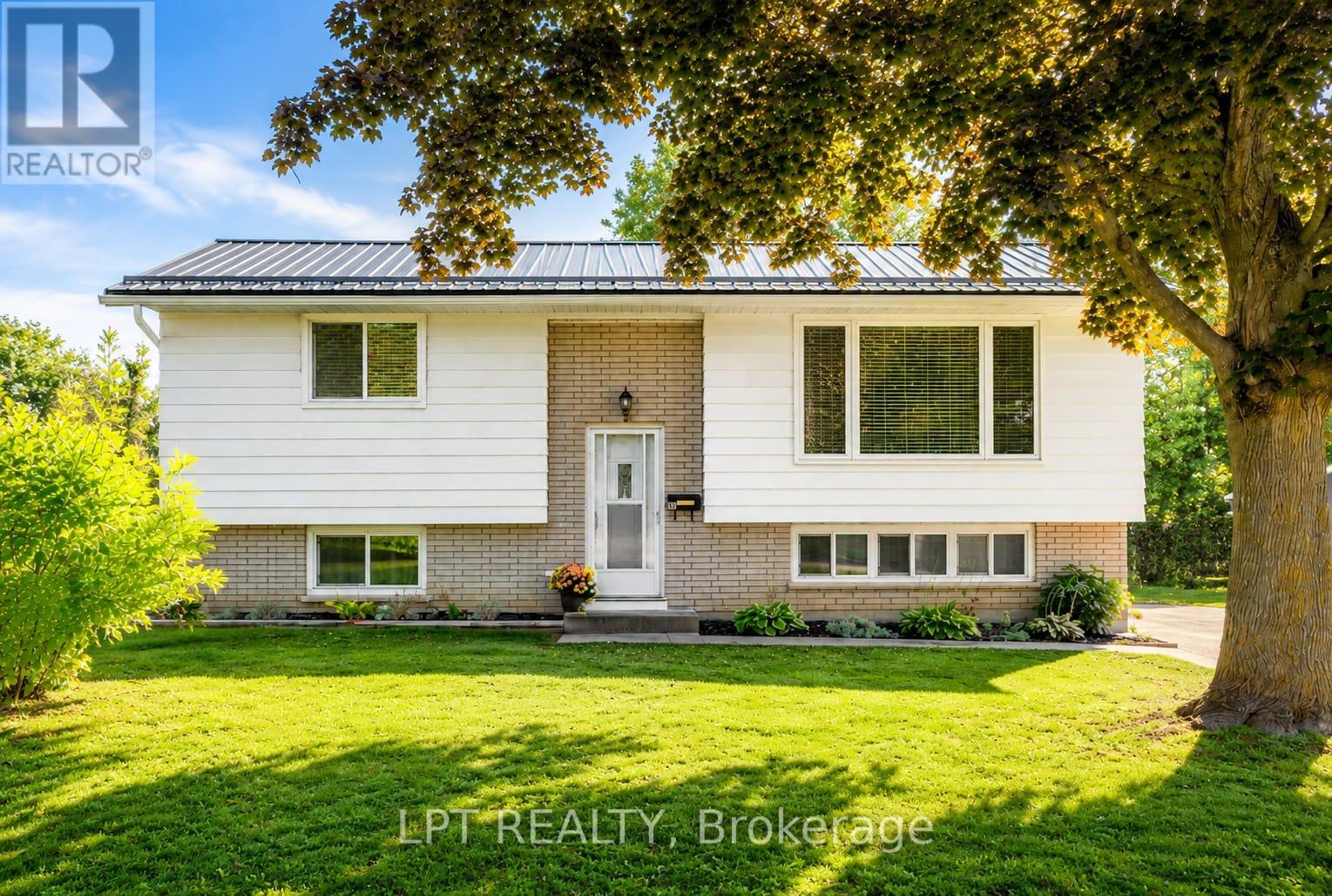 56 ST. PATRICK STREET, Kawartha Lakes, Ontario