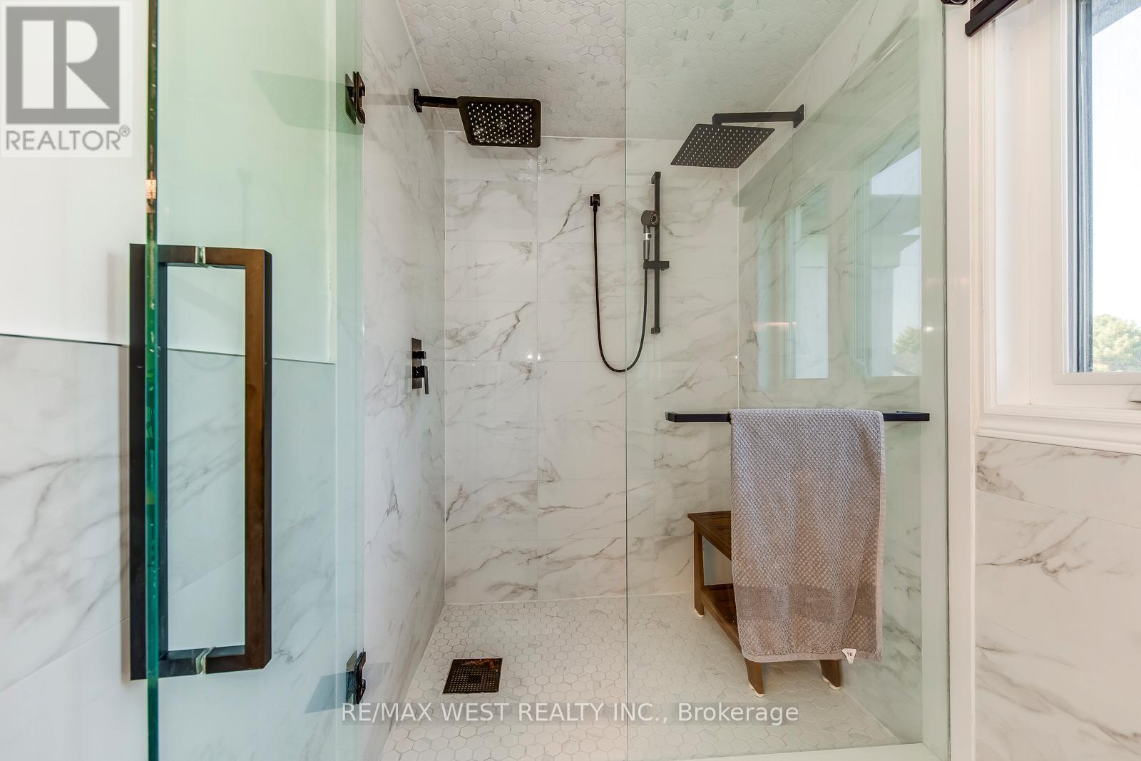 8077 Mount Carmel Boulevard, Niagara Falls, Ontario  L2H 2Y8 - Photo 16 - X13131106