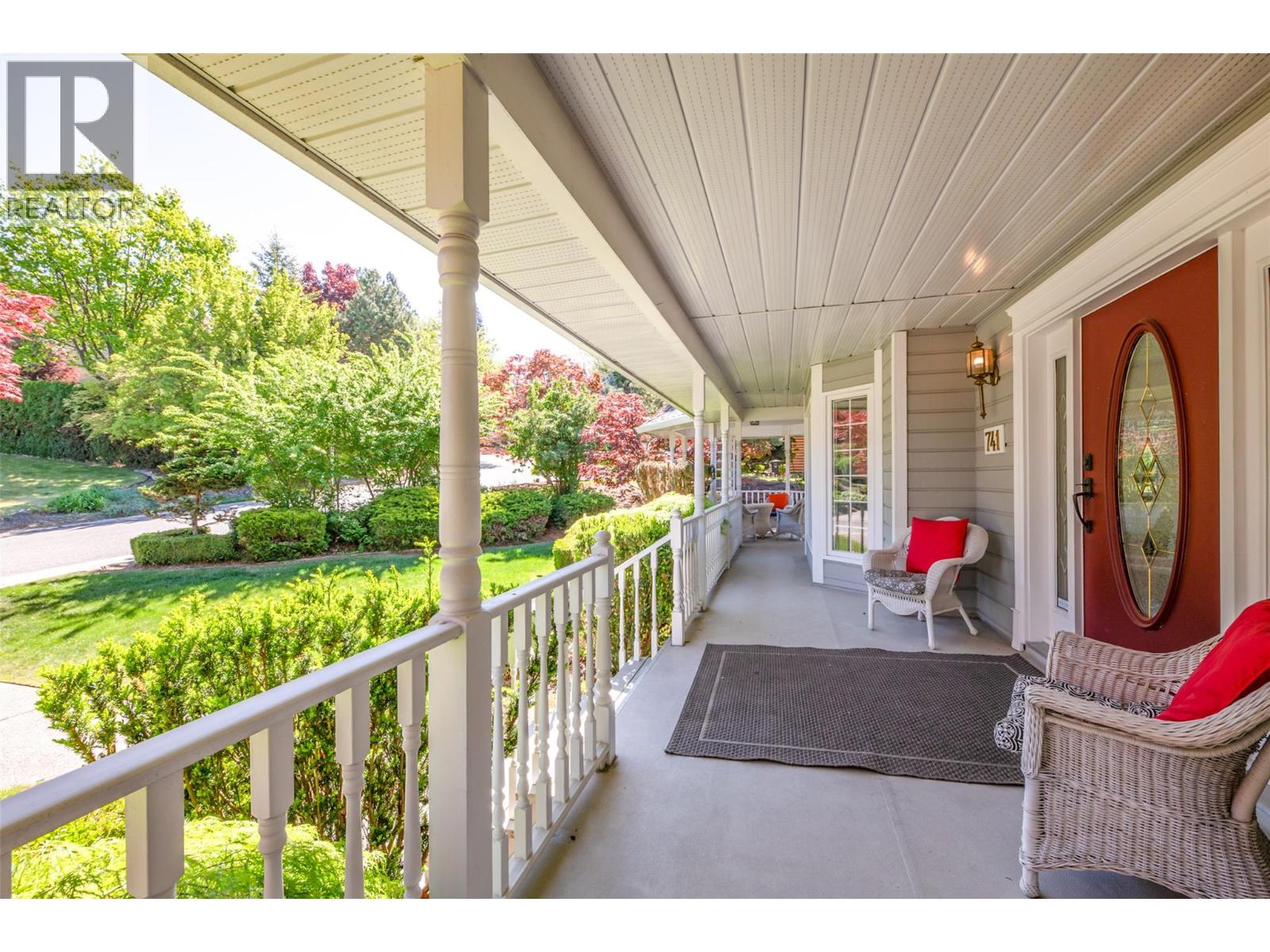 741 Westpoint Drive, Kelowna, British Columbia  V1W 2Z4 - Photo 7 - 10386061