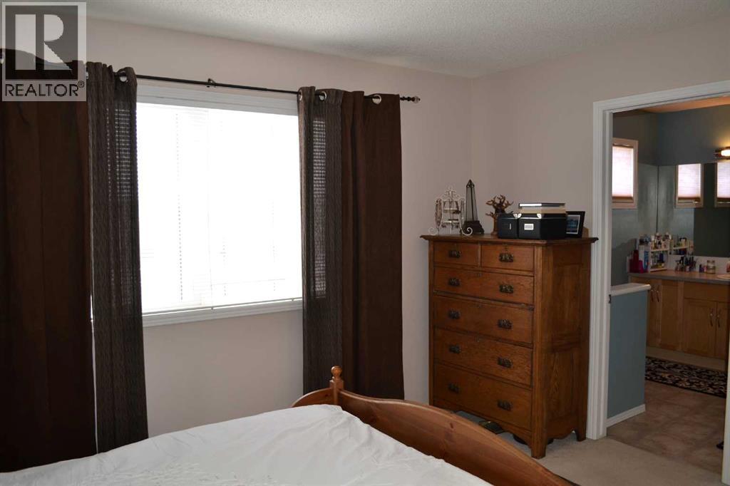 209 Lakeview Inlet, Chestermere, Alberta  T1X 1P4 - Photo 35 - A2294307