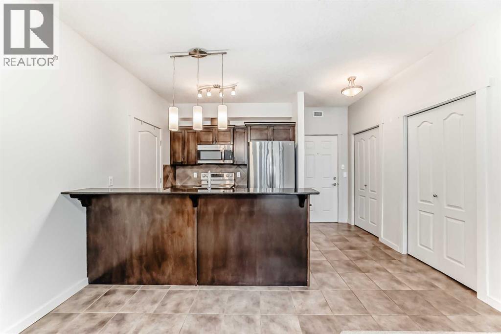 208, 141 Mountain Street, Cochrane, Alberta  T4C 1Z5 - Photo 6 - A2297162
