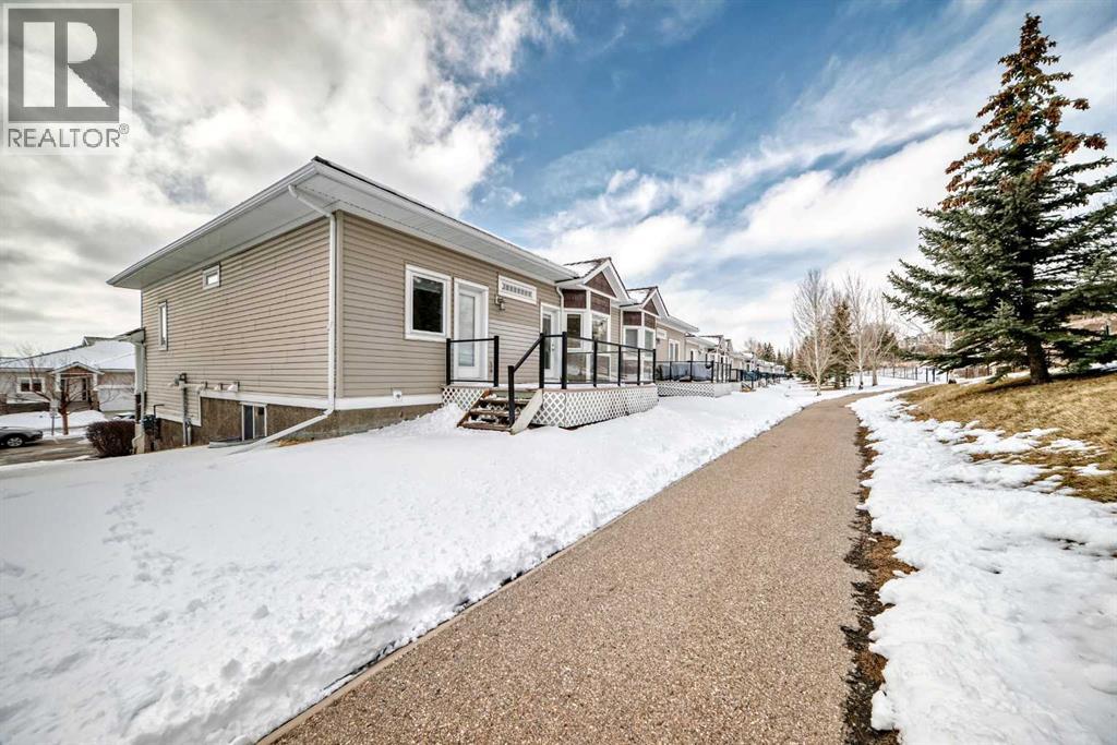 520 Rocky Vista Gardens NW, Calgary, Alberta  T3G 0B7 - Photo 37 - A2297571