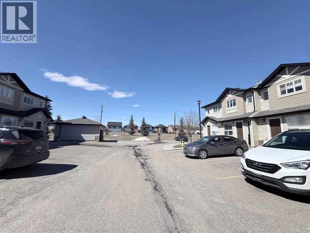 138 Saddlebrook Point Ne, Calgary, Alberta  T3J 0G3 - Photo 2 - A2304464