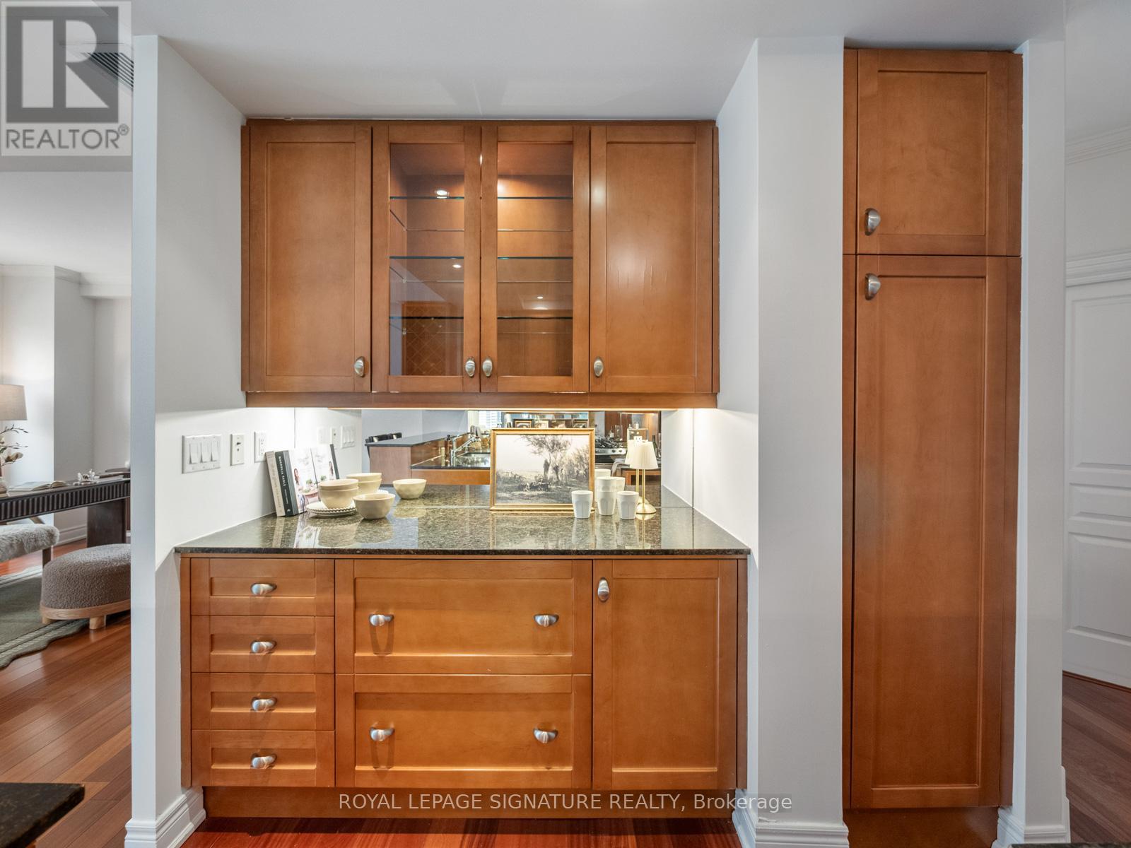 1907 - 100 Hayden Street, Toronto, Ontario  M4Y 3C7 - Photo 15 - C13128536