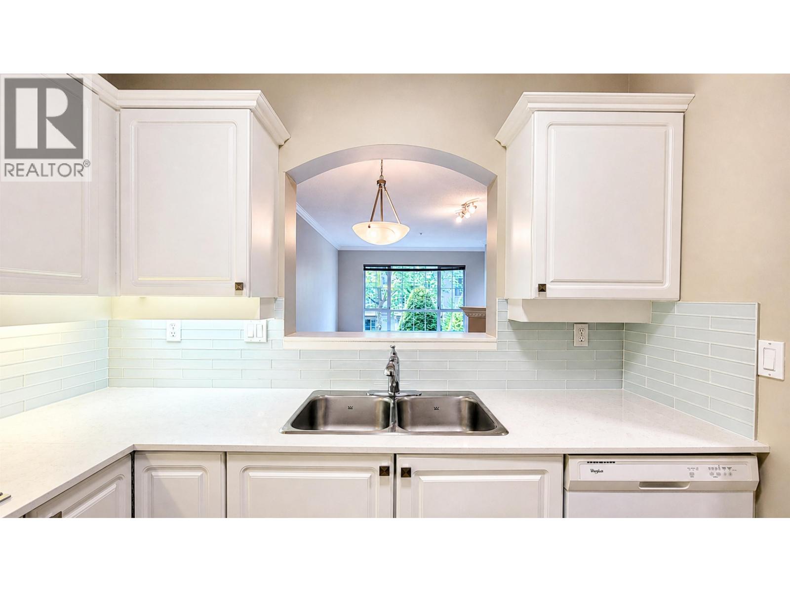 211 2985 Princess Crescent, Coquitlam, British Columbia  V3B 7P3 - Photo 16 - R3123988