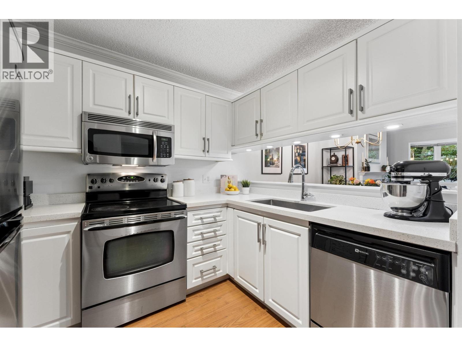 105 2256 W 7th Avenue, Vancouver, British Columbia  V6K 1Y2 - Photo 10 - R3124000