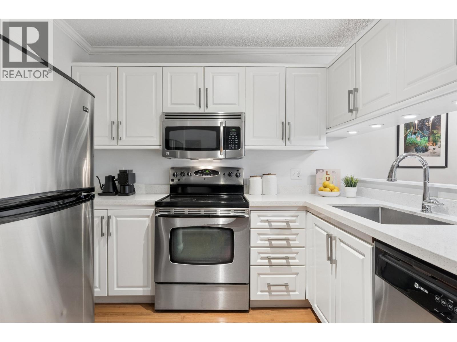 105 2256 W 7th Avenue, Vancouver, British Columbia  V6K 1Y2 - Photo 12 - R3124000