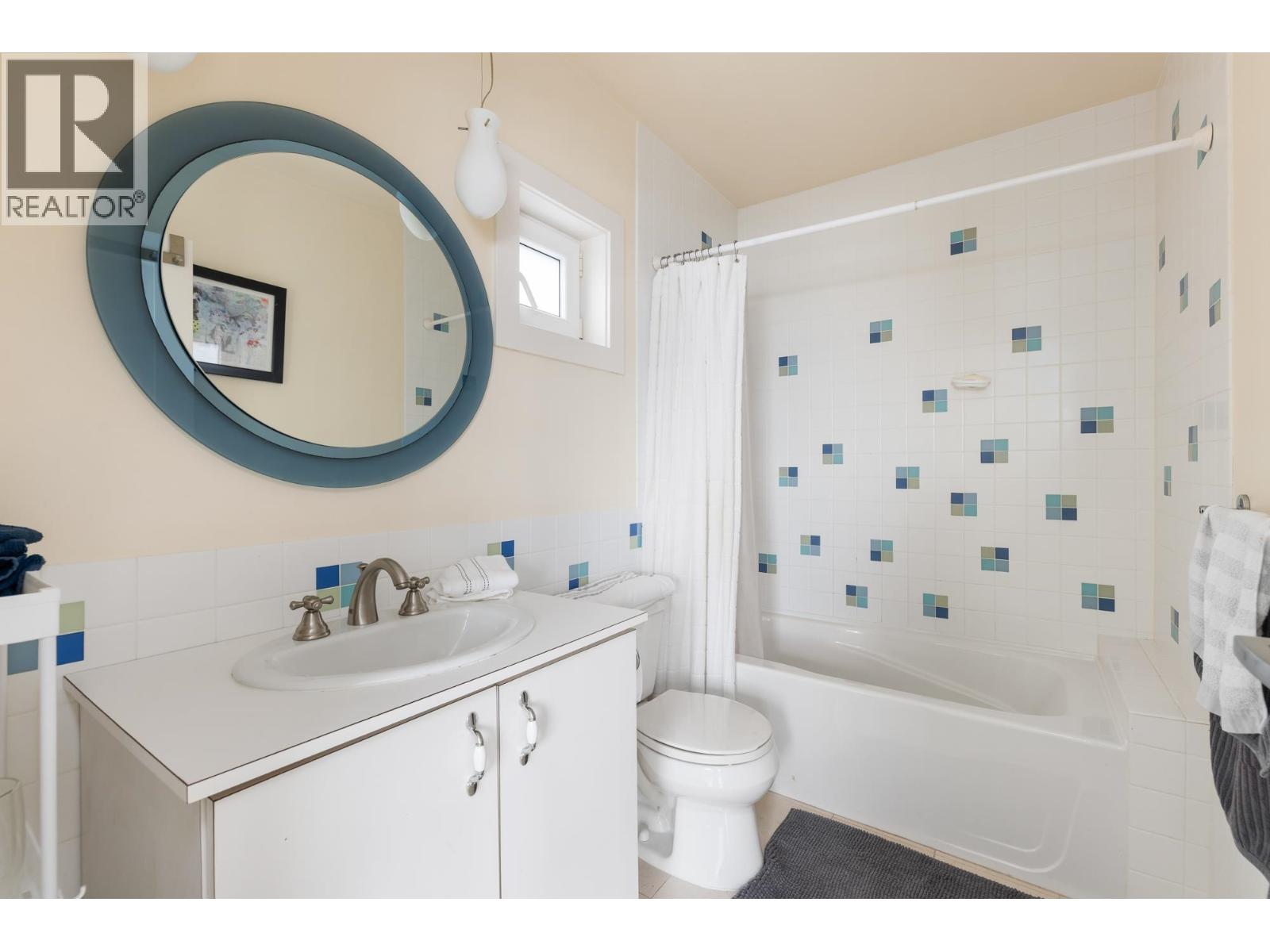 75 Tidewater Way, Lions Bay, British Columbia  V0N 2E0 - Photo 25 - R3123998