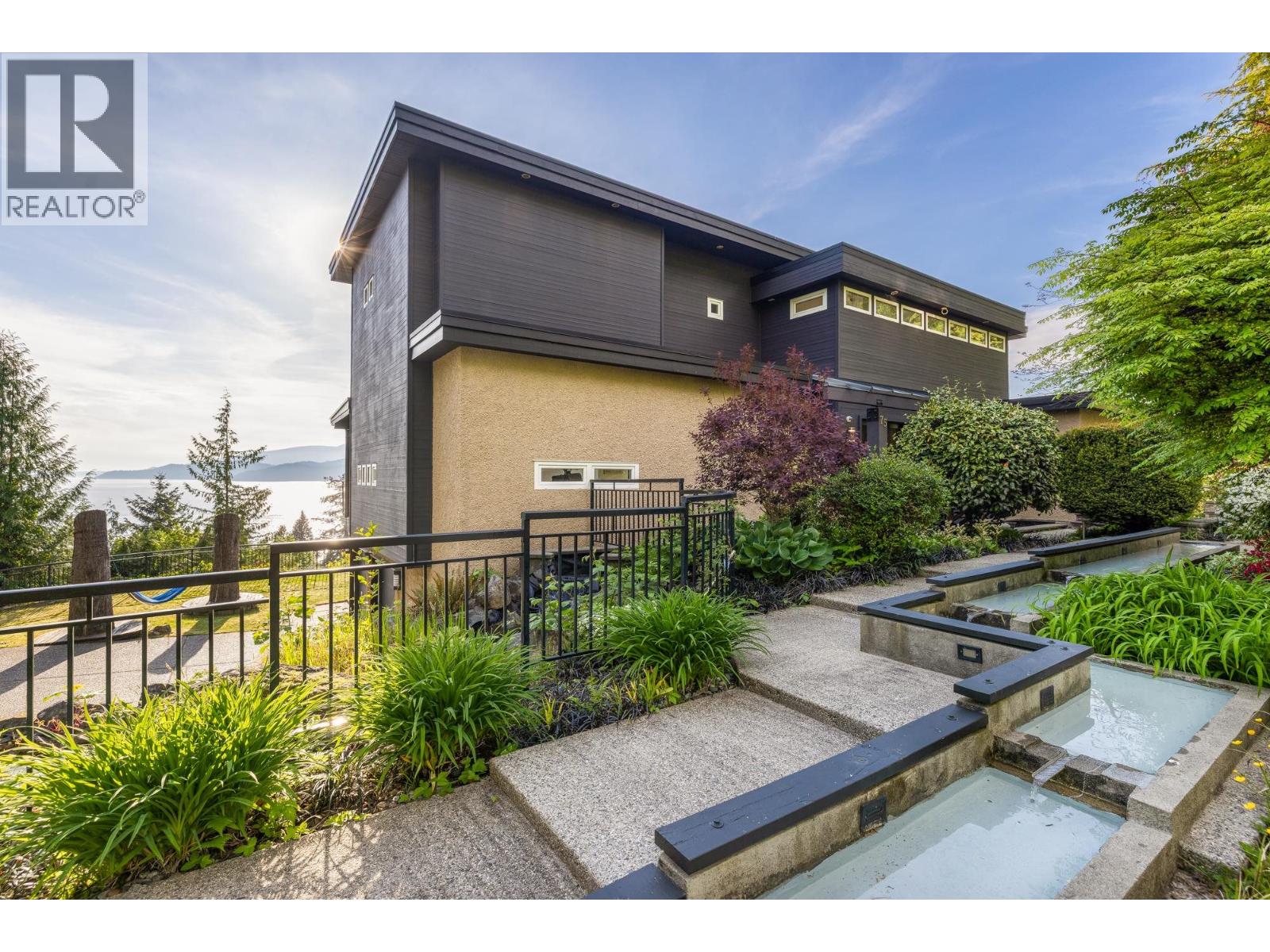 75 Tidewater Way, Lions Bay, British Columbia  V0N 2E0 - Photo 38 - R3123998