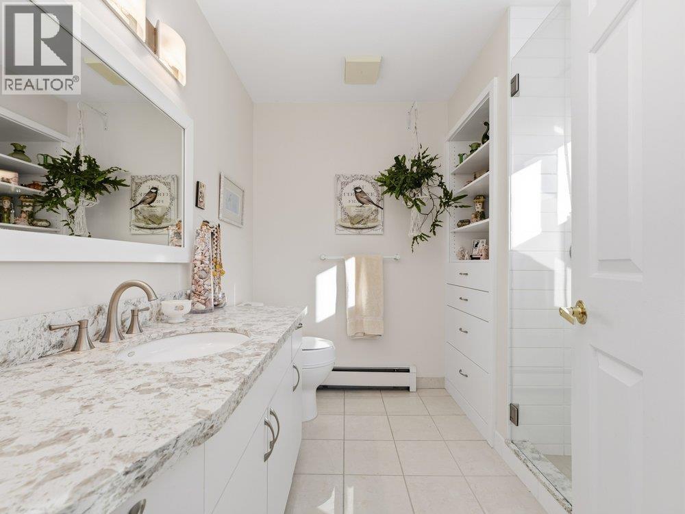 3298 Mahon Avenue, North Vancouver, British Columbia  V7N 3T5 - Photo 12 - R3123999