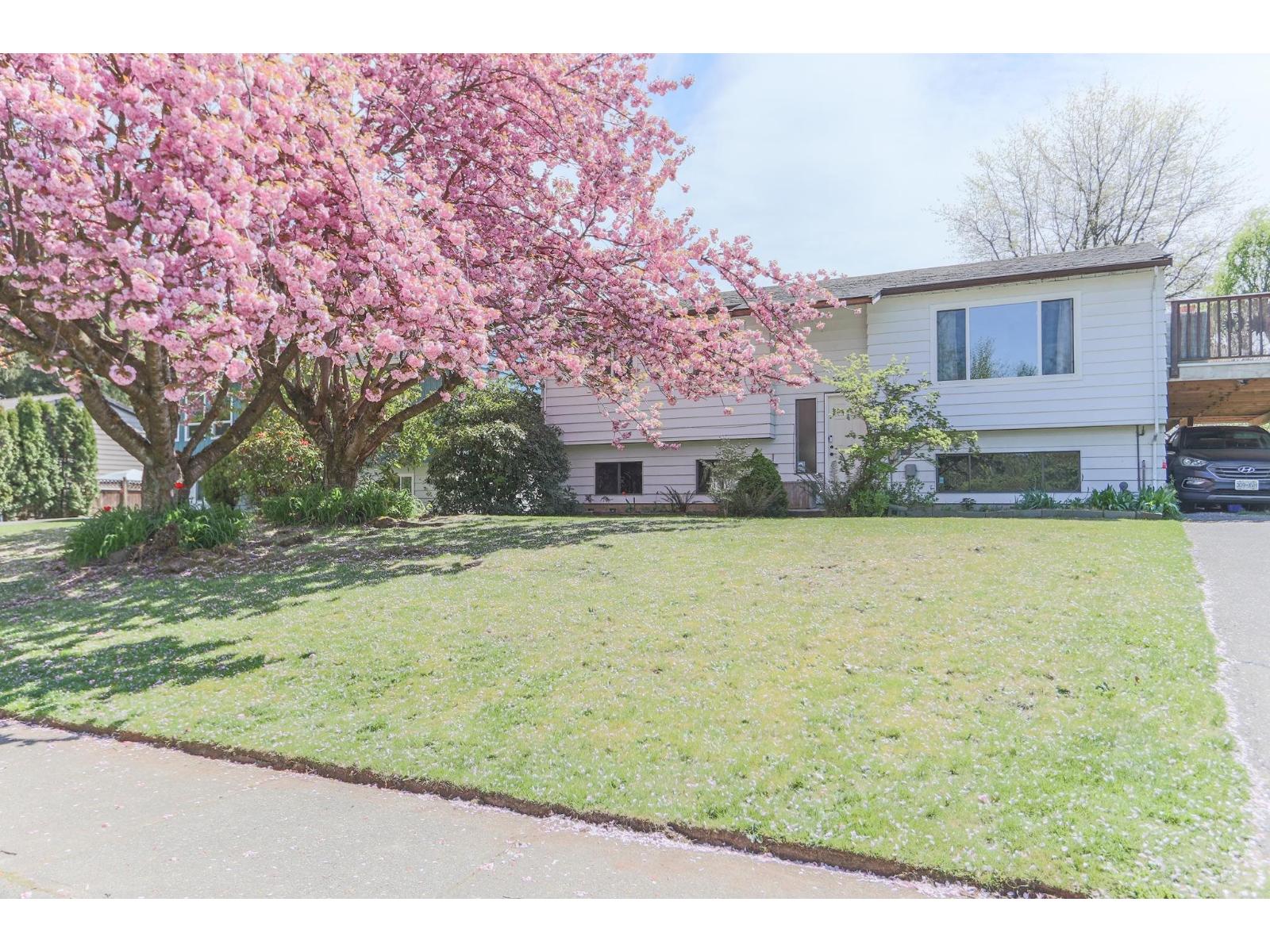 26728 33 Avenue, Langley, British Columbia  V4W 3G2 - Photo 1 - R3123963