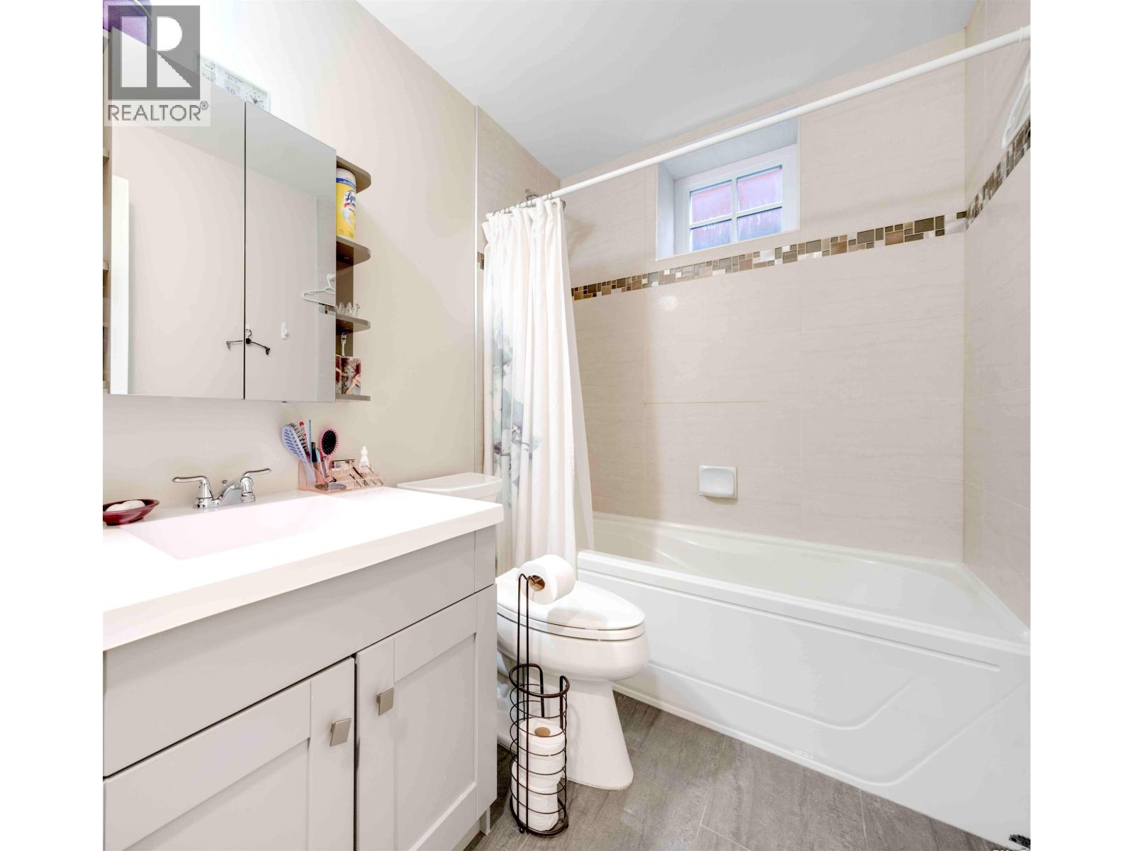 221 Ninth Avenue, New Westminster, British Columbia  V3L 2A2 - Photo 31 - R3122479