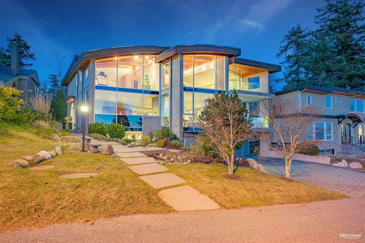 14523 Magdalen Avenue, White Rock, British Columbia  V4B 2X5 - Photo 2 - R3124036
