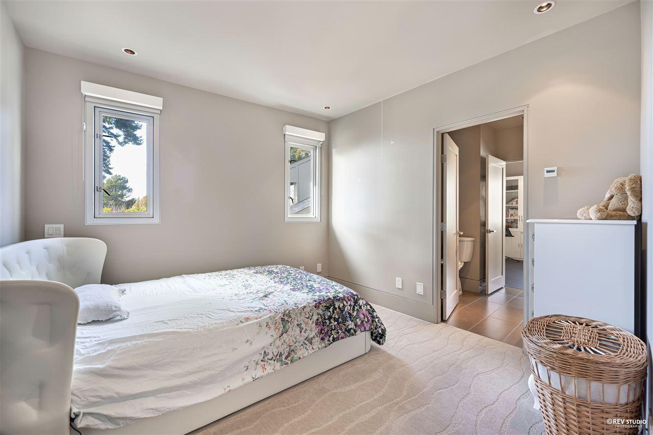 14523 Magdalen Avenue, White Rock, British Columbia  V4B 2X5 - Photo 21 - R3124036