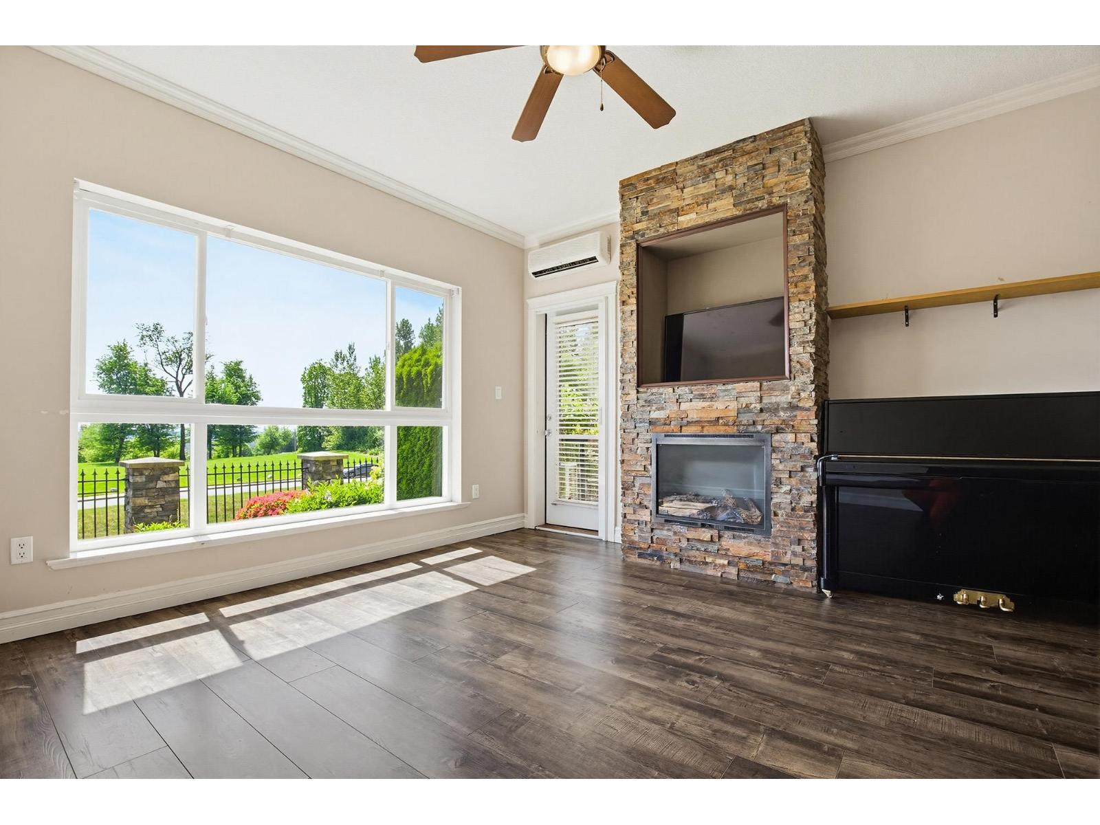 A120 33755 7th Avenue, Mission, British Columbia  V2V 0A4 - Photo 10 - R3123908