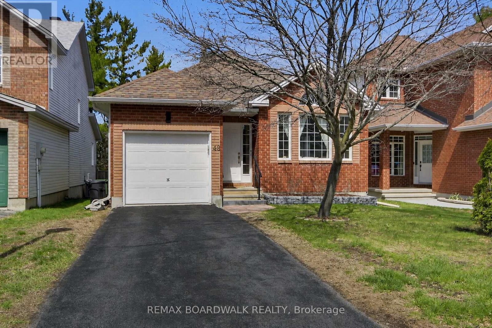 48 MARICONA WAY, Ottawa, Ontario
