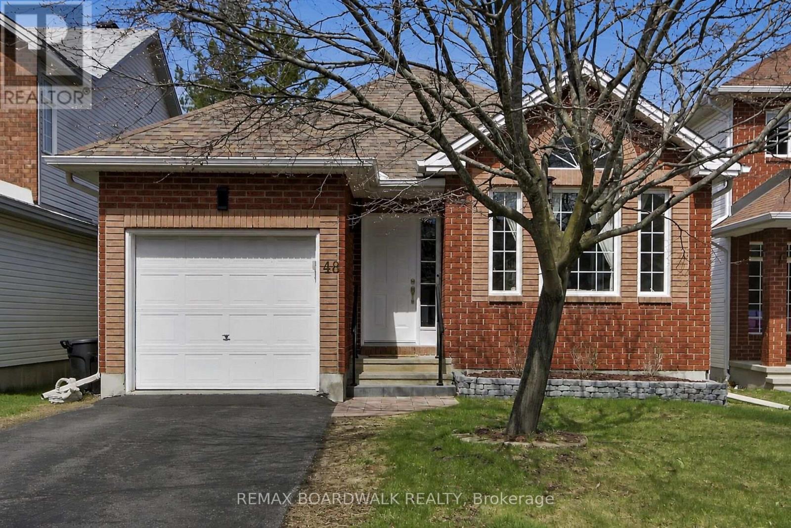 48 Maricona Way, Ottawa, Ontario  K2T 1H2 - Photo 2 - X13081178