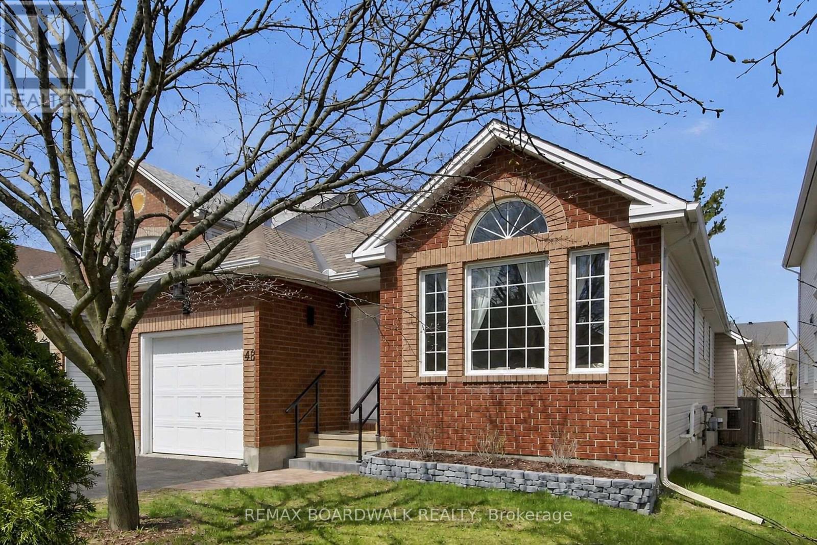 48 Maricona Way, Ottawa, Ontario  K2T 1H2 - Photo 3 - X13081178