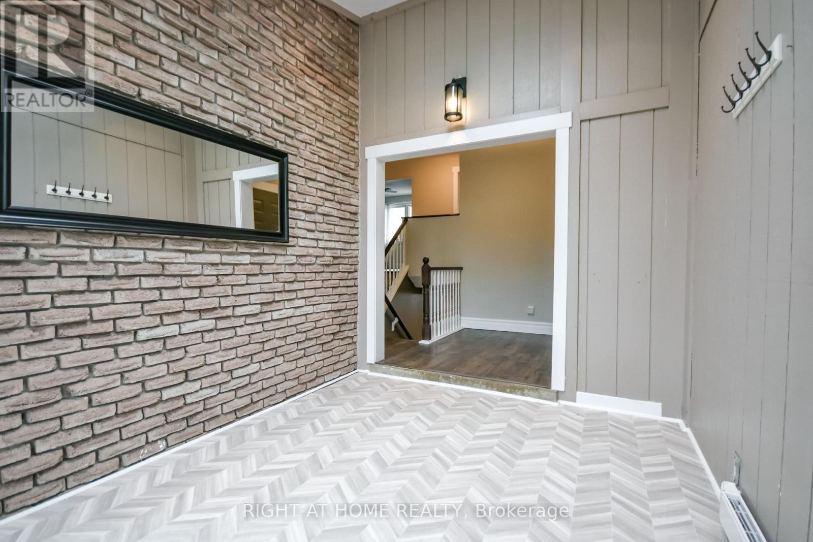 99 Oren Boulevard, Barrie (Sunnidale), Ontario  L4N 4M3 - Photo 4 - S13131200