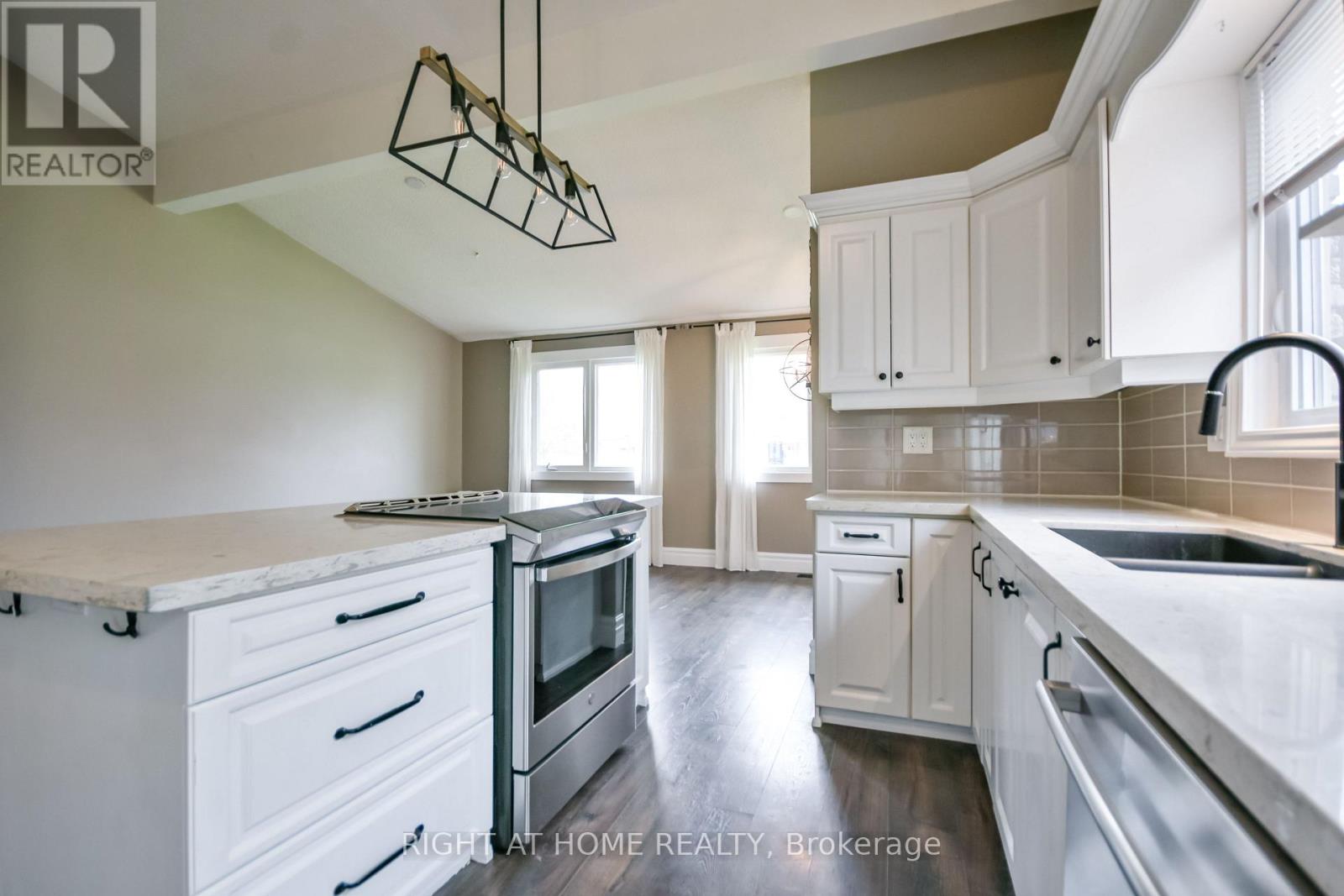 99 Oren Boulevard, Barrie (Sunnidale), Ontario  L4N 4M3 - Photo 9 - S13131200