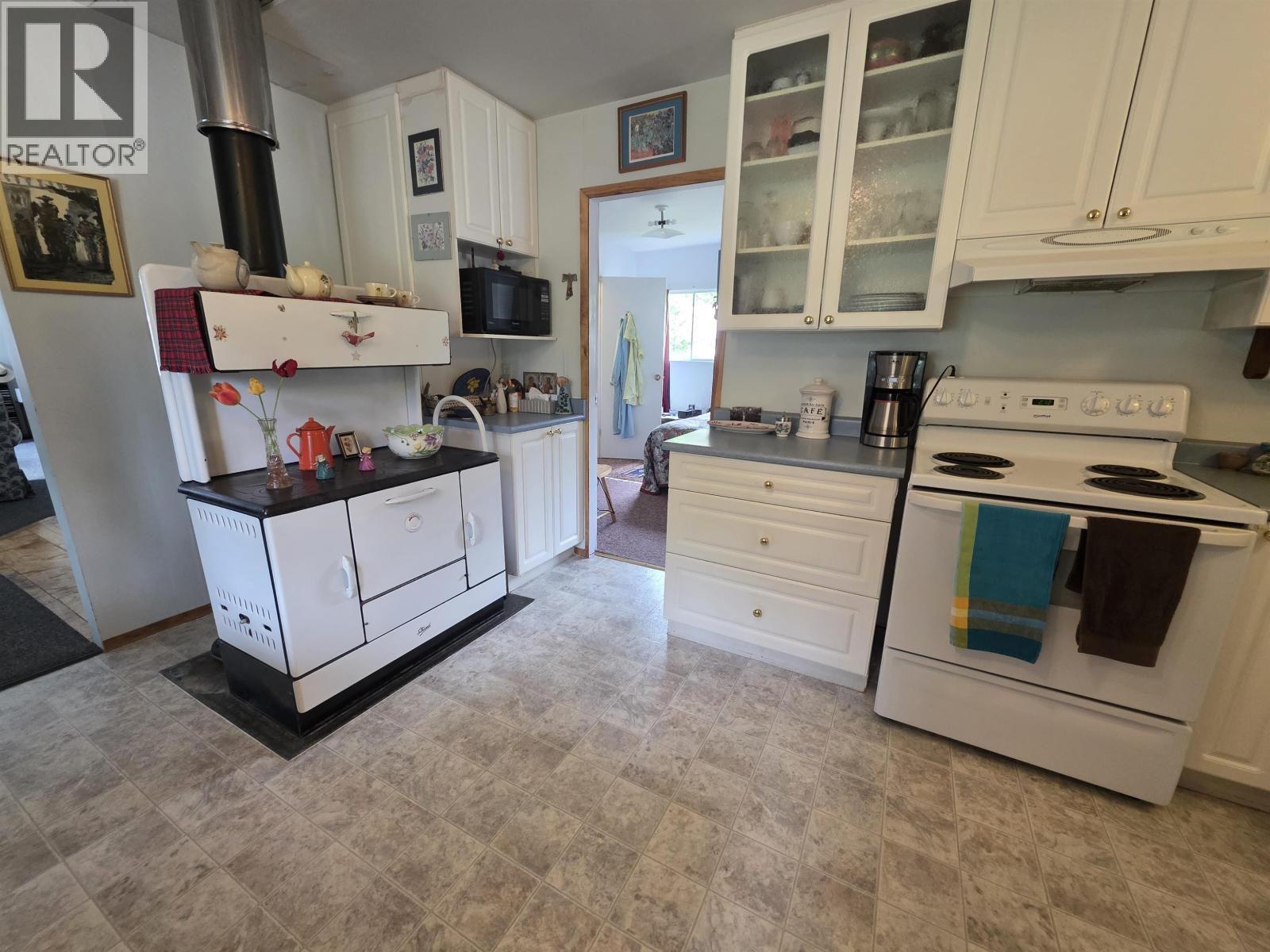 3940 Old Lakelse Lake Drive, Terrace, British Columbia  V8G 3V1 - Photo 5 - R3124021