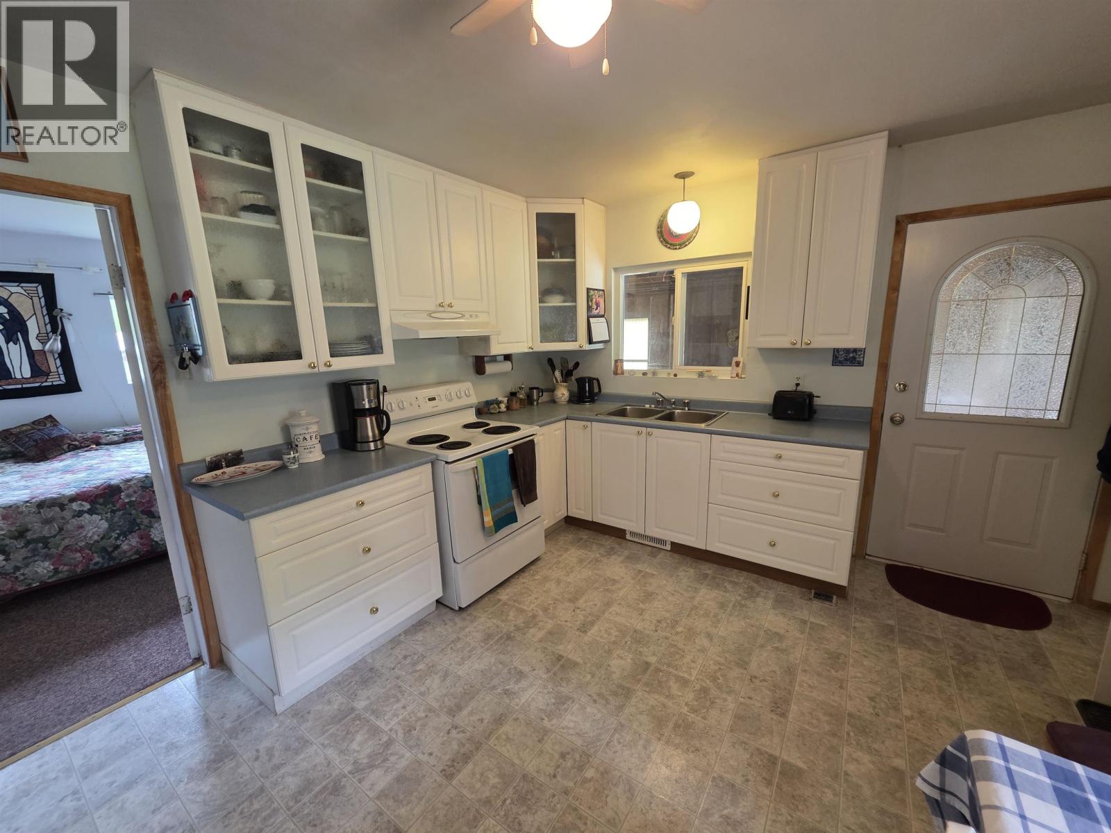 3940 Old Lakelse Lake Drive, Terrace, British Columbia  V8G 3V1 - Photo 4 - R3124021