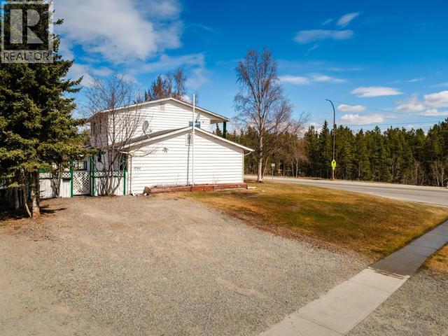 1201 Hickory Street, Whitehorse, Yukon  Y1A 4M4 - Photo 10 - 17255