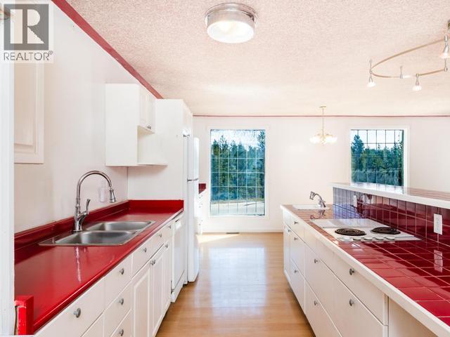 1201 Hickory Street, Whitehorse, Yukon  Y1A 4M4 - Photo 18 - 17255