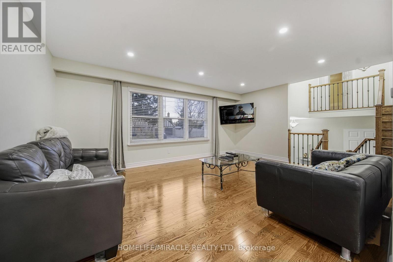 38 River View Drive, Brampton, Ontario  L6W 2E5 - Photo 17 - W13131214