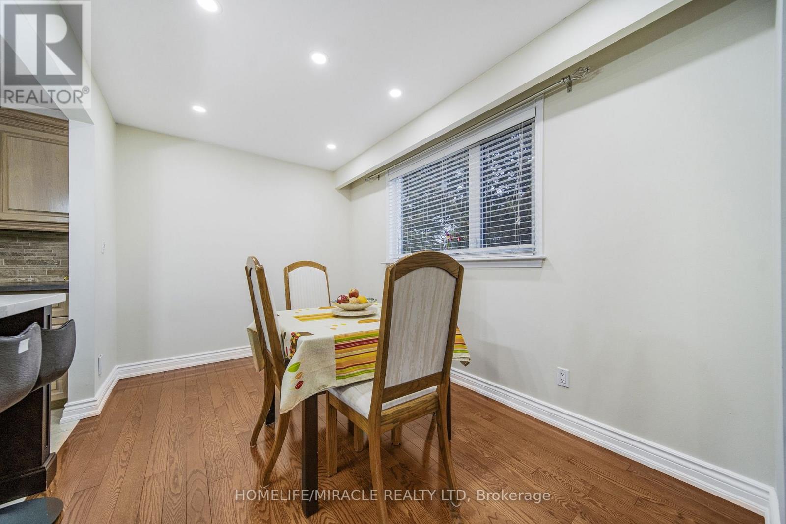 38 River View Drive, Brampton, Ontario  L6W 2E5 - Photo 19 - W13131214