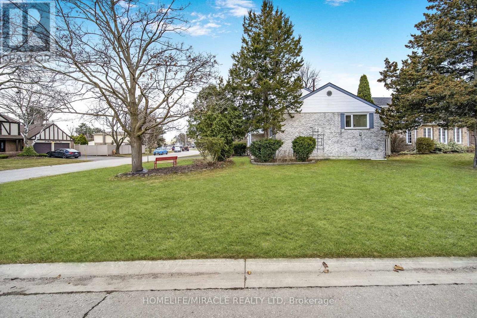 38 River View Drive, Brampton, Ontario  L6W 2E5 - Photo 37 - W13131214
