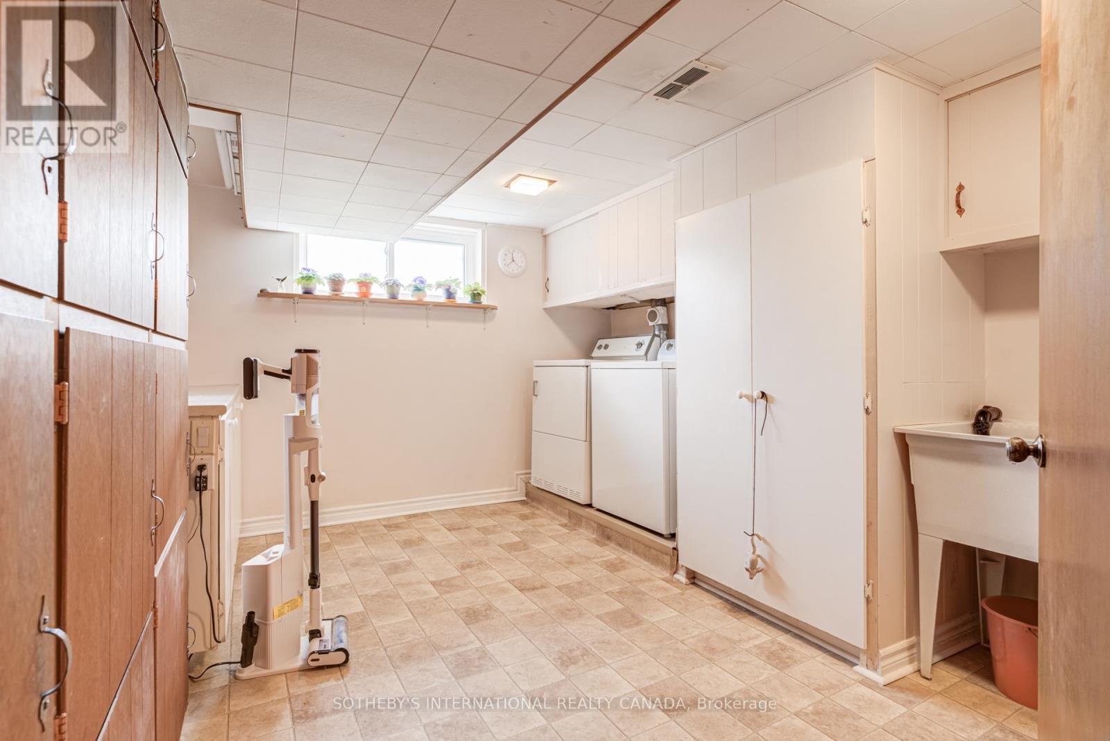 16 Paulart Drive, Toronto, Ontario  M9B 3V4 - Photo 36 - W13090680